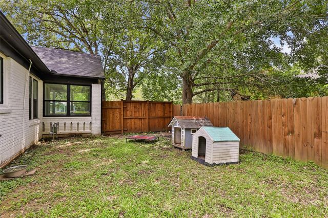 105 Wallisville Road, Liberty, TX 77575