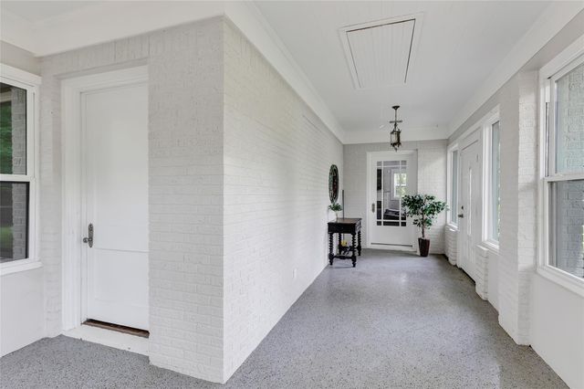 105 Wallisville Road, Liberty, TX 77575