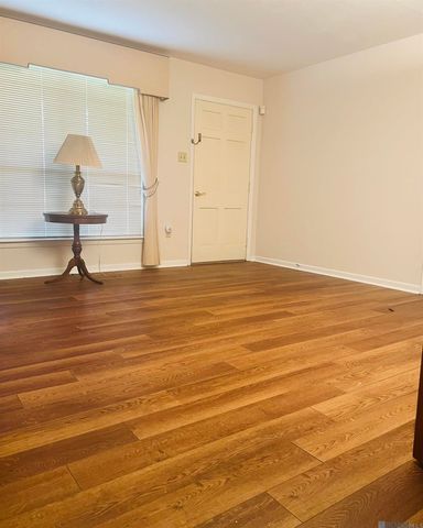 9512 Vienna Ave, Baton Rouge, LA 70810