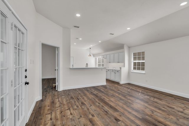 7905 Ember Oaks Drive, North Richland Hills, TX 76182