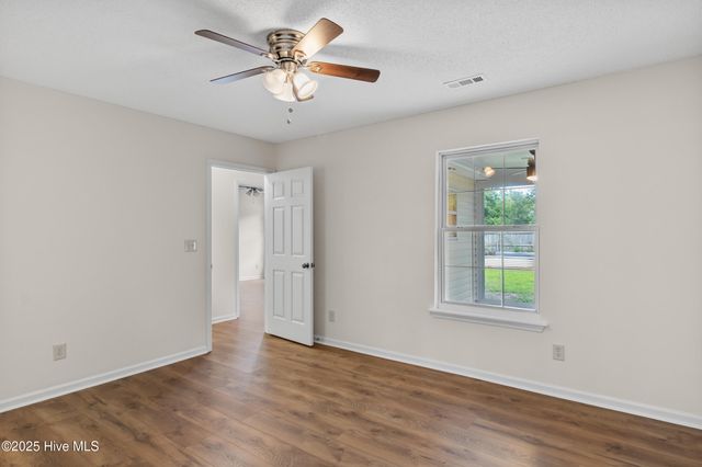 5601 W Chop Way, Wilmington, NC 28412