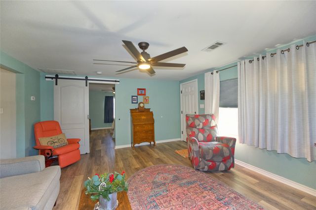 201 Water Street, Whitesboro, TX 76273