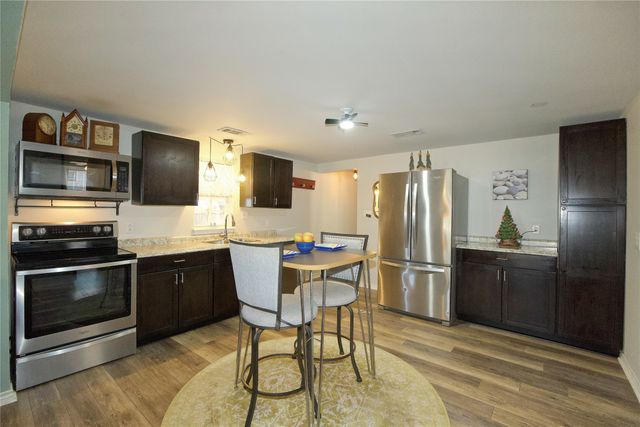 201 Water Street, Whitesboro, TX 76273