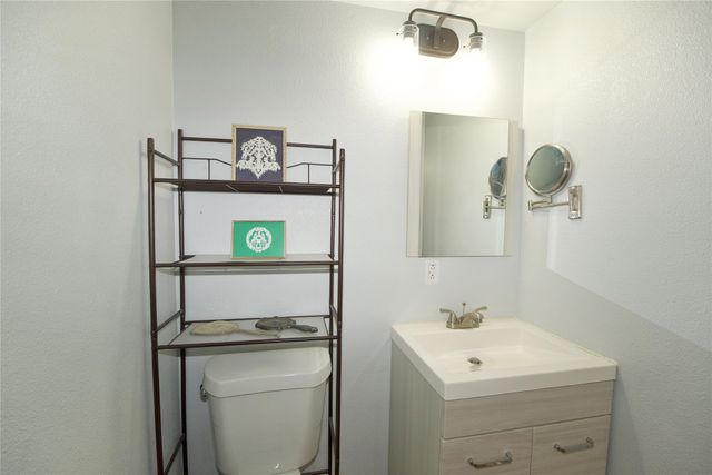 201 Water Street, Whitesboro, TX 76273