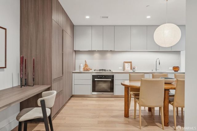 1 Bristol Court 111, San Francisco, CA 94130