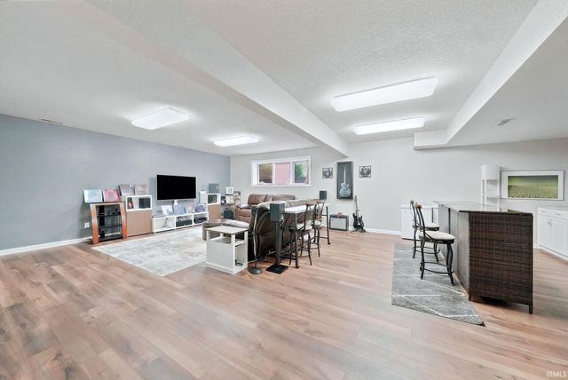 16134 Thunderbird Road, Huntertown, IN 46748