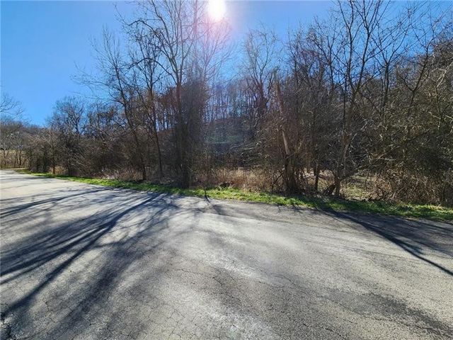 2060 Peters Creek Rd, Jefferson Hills, PA 15025