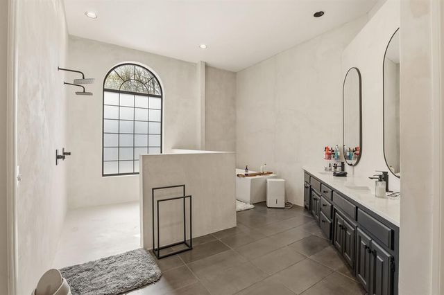 600 Riverwalk Court, Norman, OK 73072