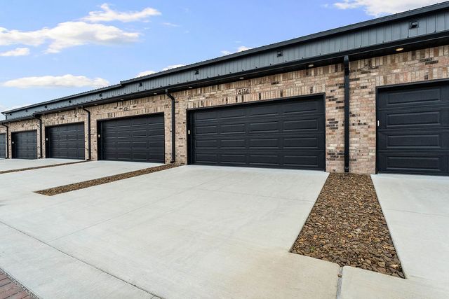 4114 W Olive Street, Rogers, AR 72756