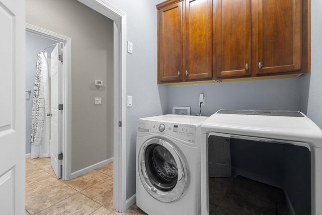 2008 Laneworth Ln, Roseville, CA 95747