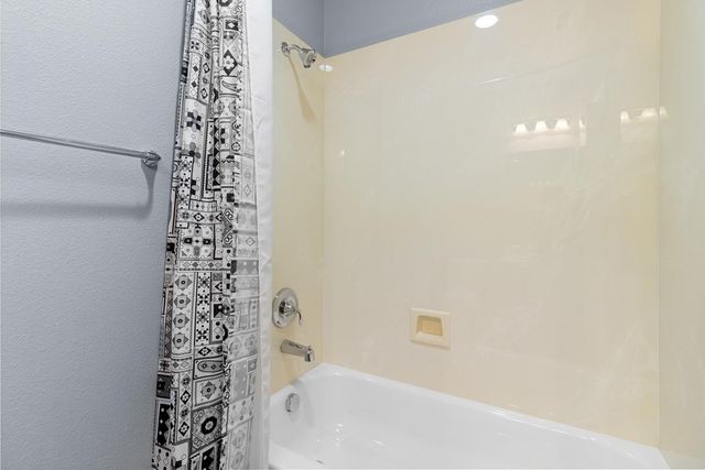 2008 Laneworth Ln, Roseville, CA 95747