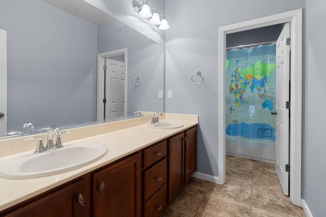 2008 Laneworth Ln, Roseville, CA 95747