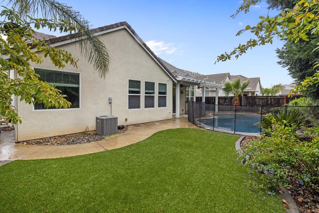 2008 Laneworth Ln, Roseville, CA 95747