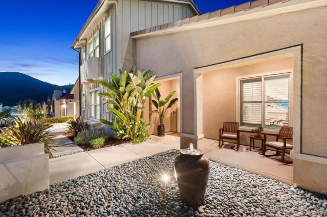2911 Side Saddle Lane, Escondido, CA 92029