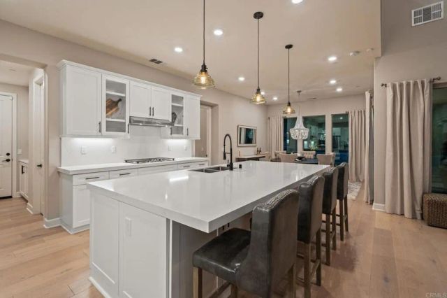 2911 Side Saddle Lane, Escondido, CA 92029