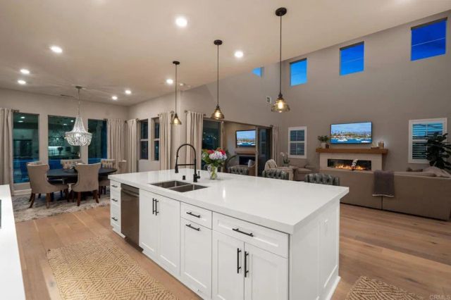 2911 Side Saddle Lane, Escondido, CA 92029