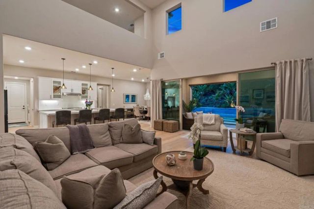 2911 Side Saddle Lane, Escondido, CA 92029