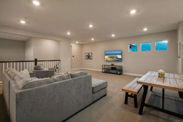 2911 Side Saddle Lane, Escondido, CA 92029