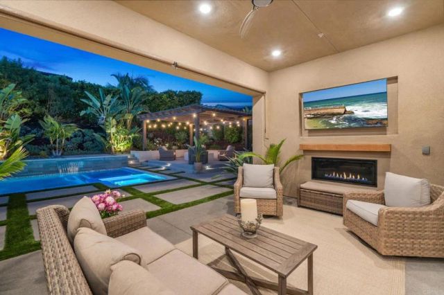 2911 Side Saddle Lane, Escondido, CA 92029