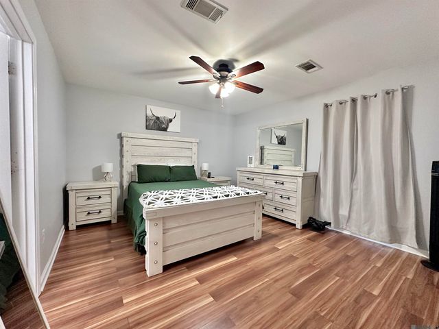 25895 Stonehenge Dr, Denham Springs, LA 70726