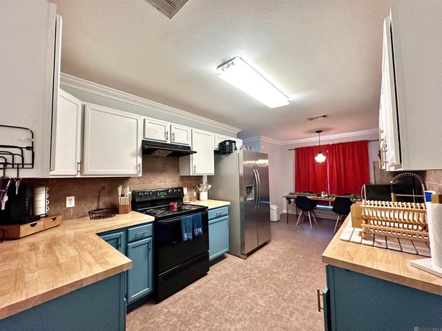 25895 Stonehenge Dr, Denham Springs, LA 70726