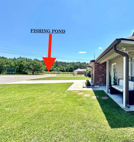 25895 Stonehenge Dr, Denham Springs, LA 70726