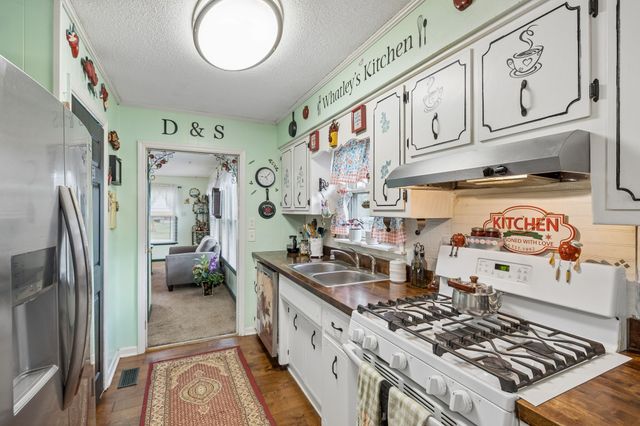 687 Cindy Hollow Rd, Estill Springs, TN 37330