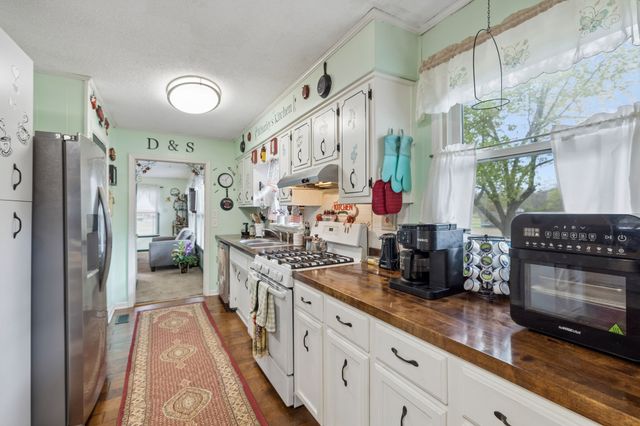 687 Cindy Hollow Rd, Estill Springs, TN 37330