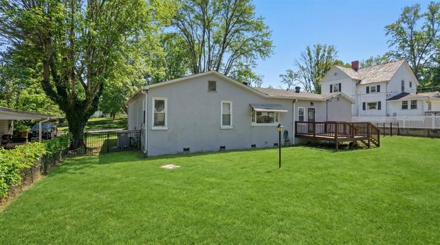 606 Holly Avenue, South Pittsburg, TN 37380