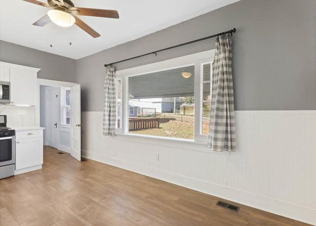 606 Holly Avenue, South Pittsburg, TN 37380