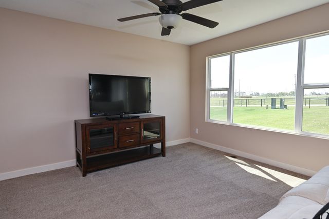 1320 NE 2nd Street, Stuart, IA 50250