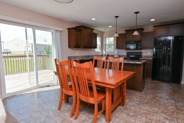 1320 NE 2nd Street, Stuart, IA 50250