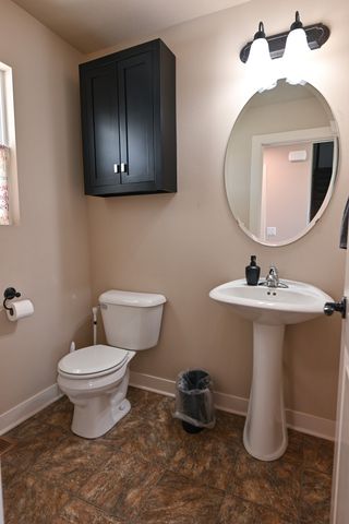 1320 NE 2nd Street, Stuart, IA 50250