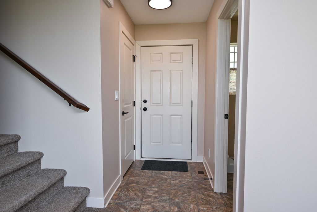 1320 NE 2nd Street, Stuart, IA 50250