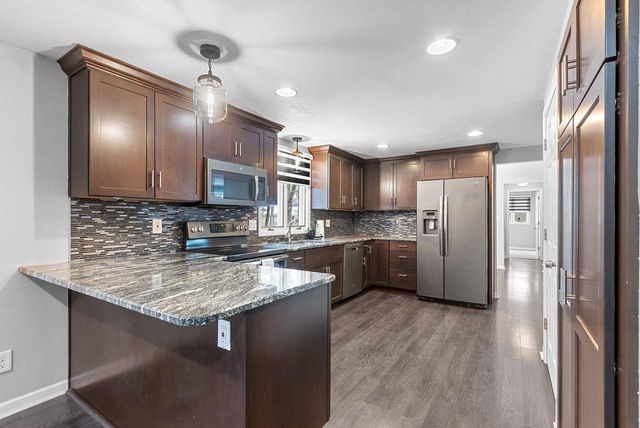 1159 MICHALINE DRIVE, Green Bay, WI 54304