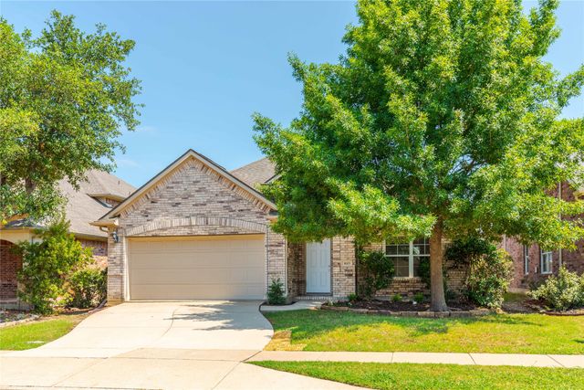 1613 Bluebird Drive, Little Elm, TX 75068