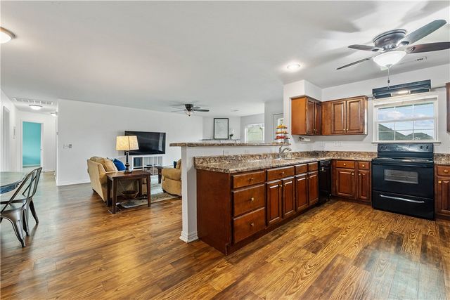 1461 General Parson Drive, Prairie Grove, AR 72753