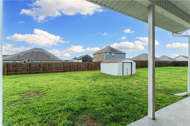 1461 General Parson Drive, Prairie Grove, AR 72753