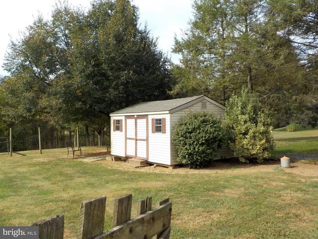 1443 SHUMAKER RD, Manheim, PA 17545