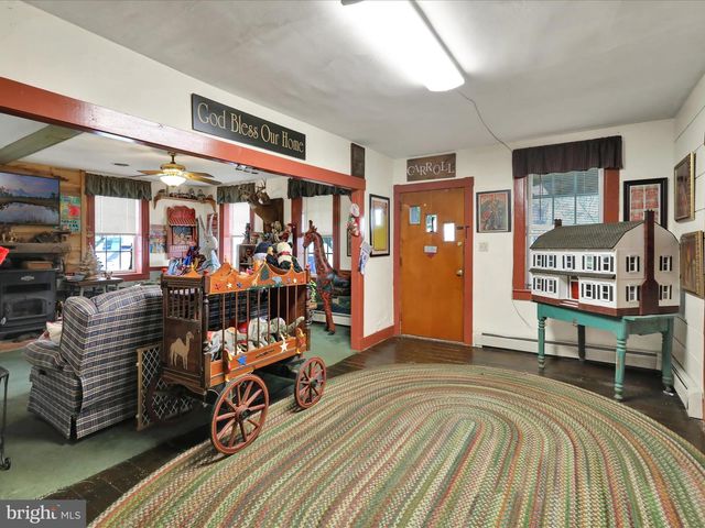 1443 SHUMAKER RD, Manheim, PA 17545