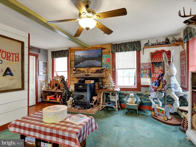 1443 SHUMAKER RD, Manheim, PA 17545