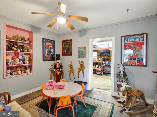 1443 SHUMAKER RD, Manheim, PA 17545