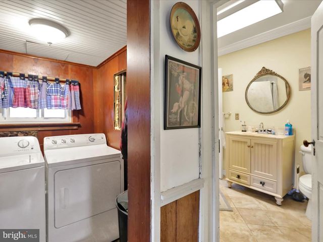 1443 SHUMAKER RD, Manheim, PA 17545