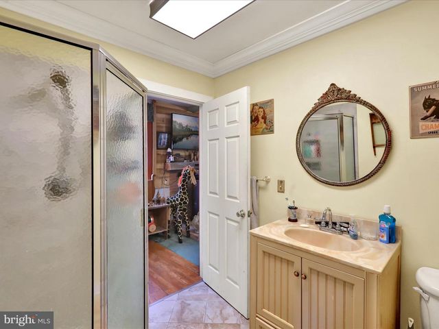 1443 SHUMAKER RD, Manheim, PA 17545