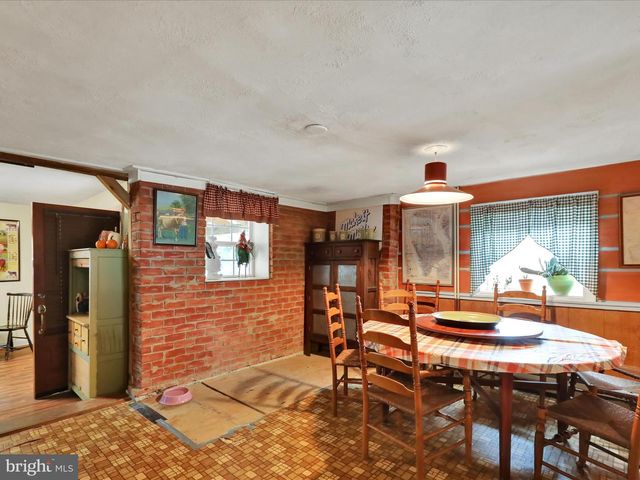 1443 SHUMAKER RD, Manheim, PA 17545