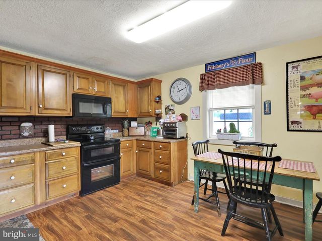 1443 SHUMAKER RD, Manheim, PA 17545