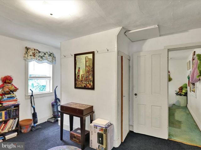 1443 SHUMAKER RD, Manheim, PA 17545
