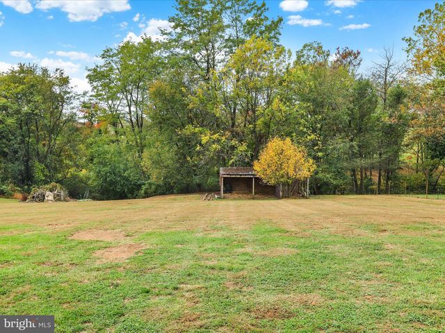 1443 SHUMAKER RD, Manheim, PA 17545