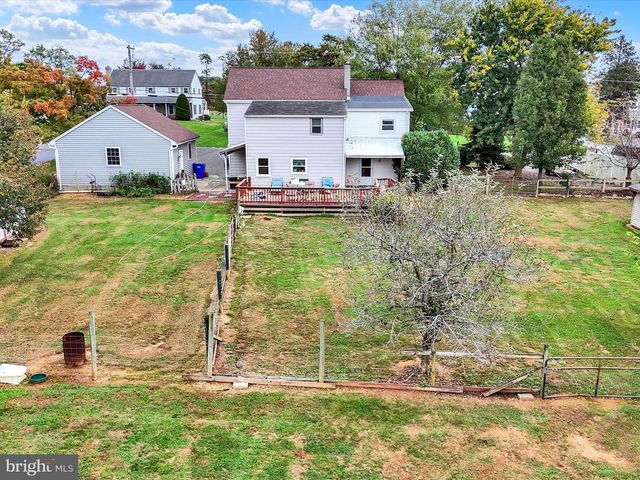 1443 SHUMAKER RD, Manheim, PA 17545