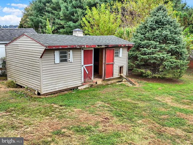 1443 SHUMAKER RD, Manheim, PA 17545
